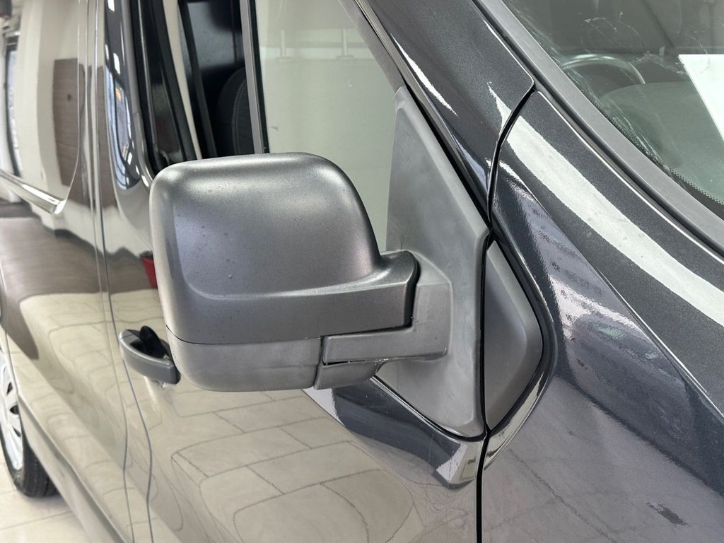 Used Vauxhall Vivaro 2018 for sale - 77879724: Photo 18