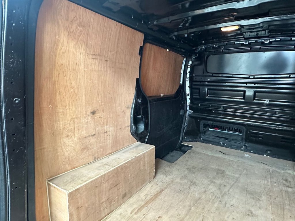 Used Vauxhall Vivaro 2018 for sale - 77879724: Photo 42