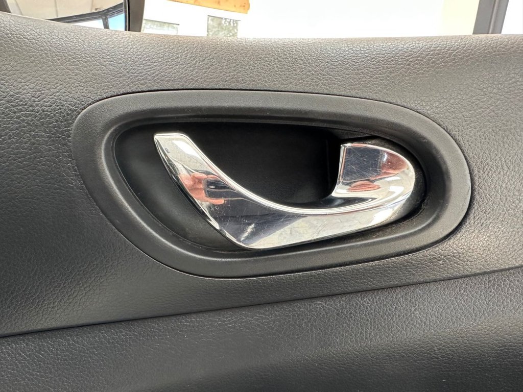 Used Nissan Navara 2016 for sale - 76333457: Photo 35