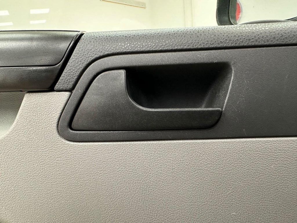 Used Volkswagen Transporter 2013 for sale - 76454217: Photo 22