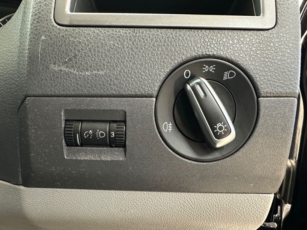 Used Volkswagen Transporter 2013 for sale - 76454217: Photo 36