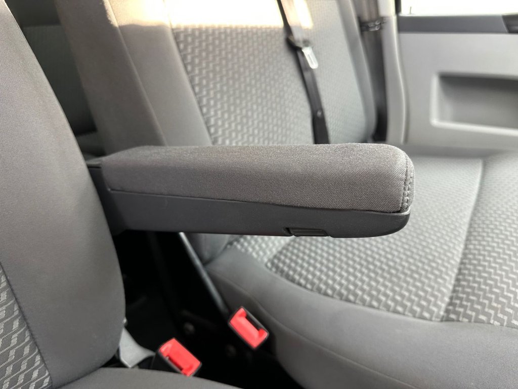 Used Volkswagen Transporter 2013 for sale - 76454217: Photo 37