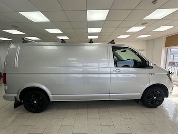 Used Volkswagen Transporter 2016 for sale - 78650231: Photo