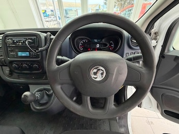 Used Vauxhall Vivaro 2017 for sale - 79474852: Photo