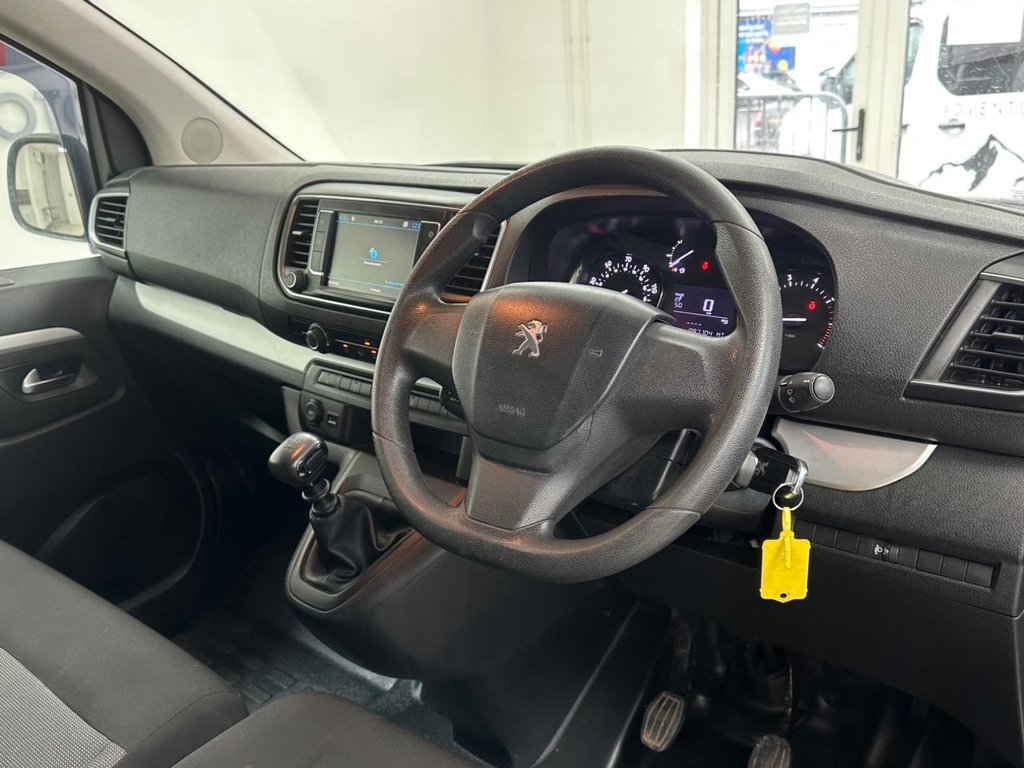Used Peugeot Traveller 2017 for sale - 77241588: Photo 3
