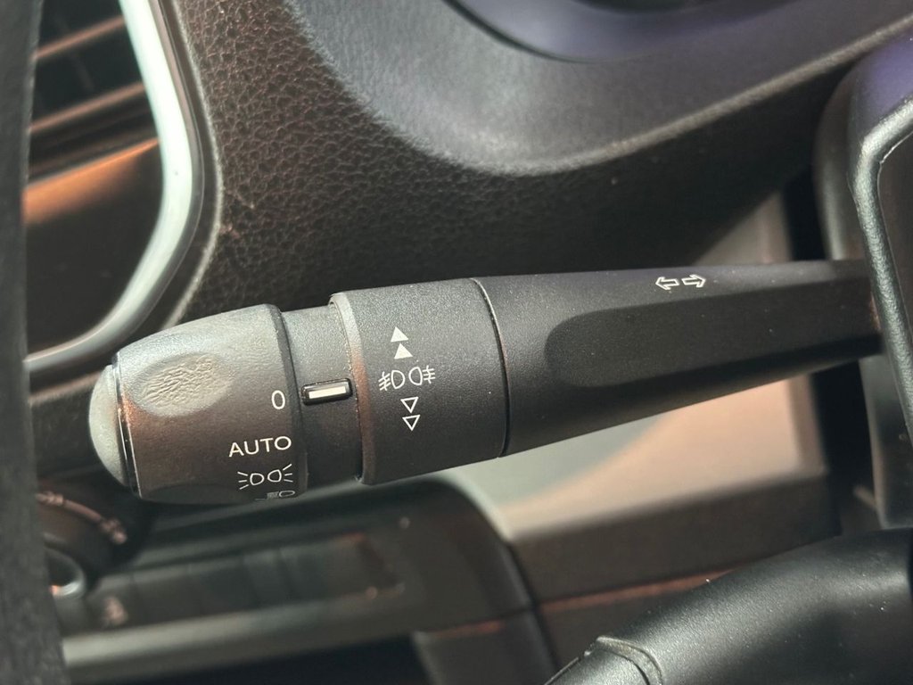 Used Peugeot Traveller 2017 for sale - 77241588: Photo 40