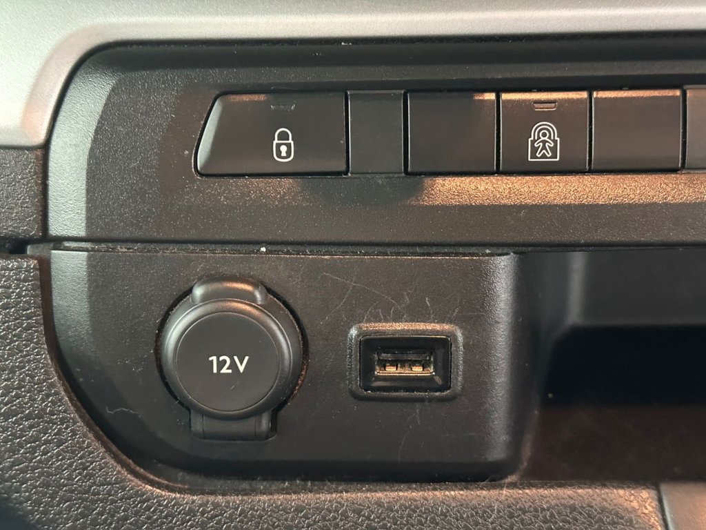 Used Peugeot Traveller 2017 for sale - 77241588: Photo 42