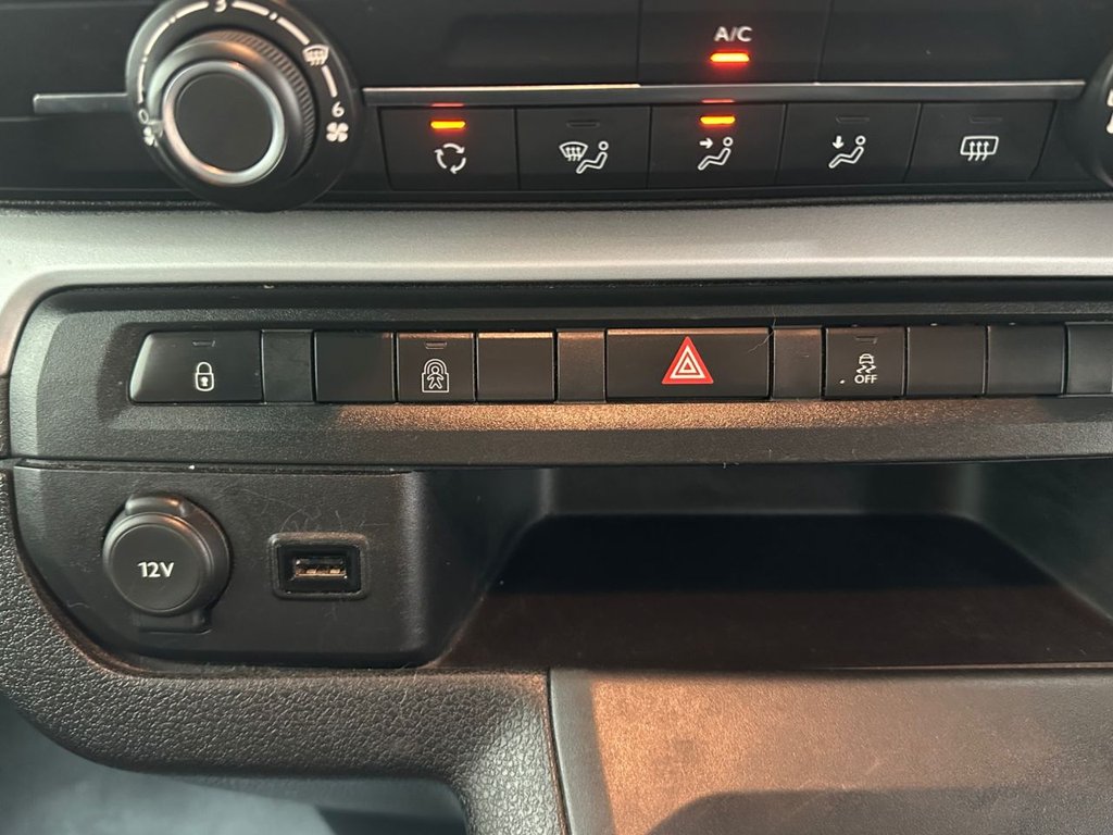 Used Peugeot Traveller 2017 for sale - 77241588: Photo 43