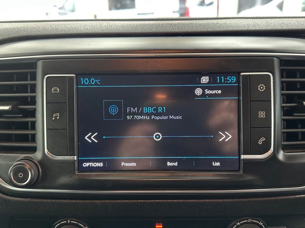 Used Peugeot Traveller 2017 for sale - 77241588: Photo 45