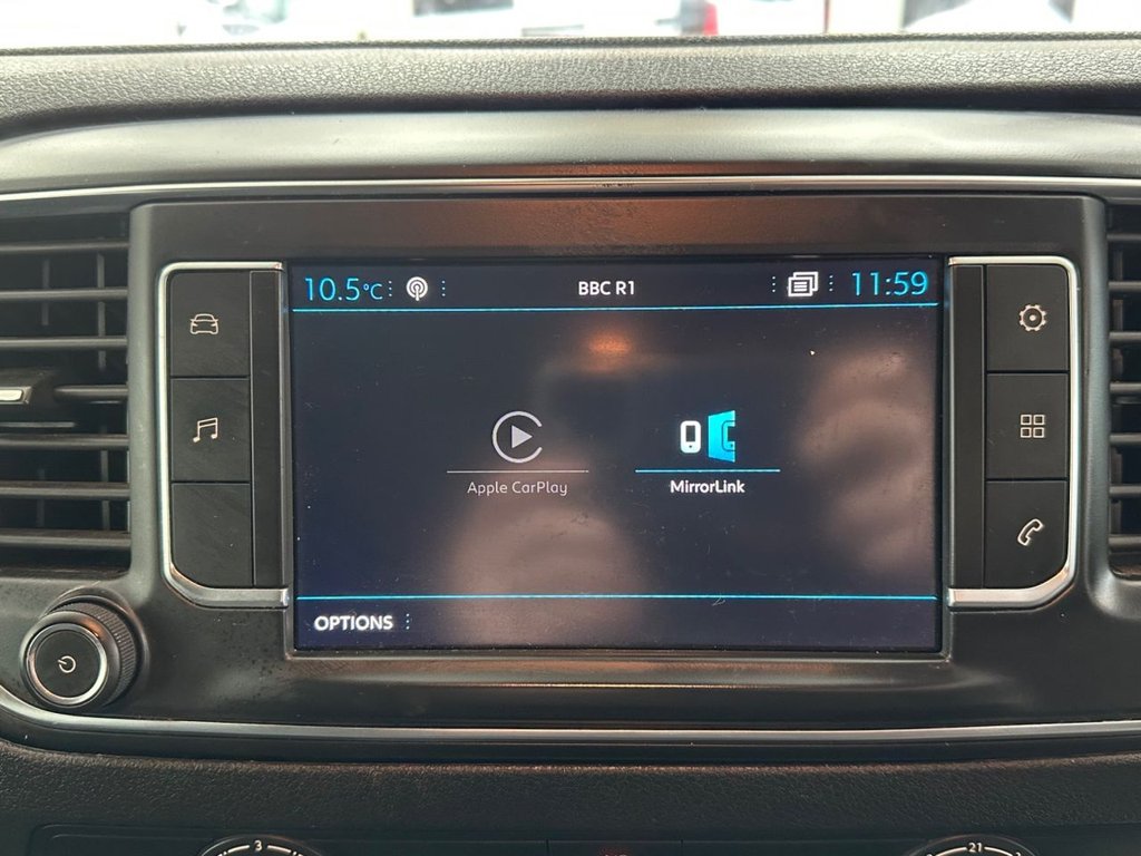 Used Peugeot Traveller 2017 for sale - 77241588: Photo 47