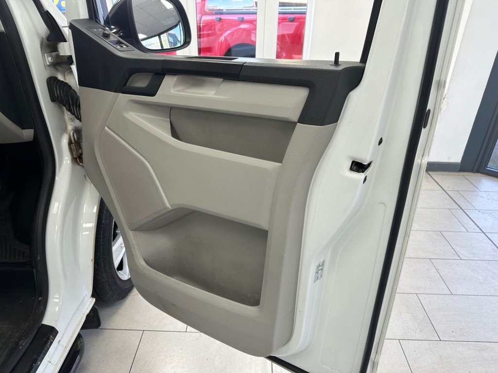 Used Volkswagen Transporter 2017 for sale - 77706193: Photo 25