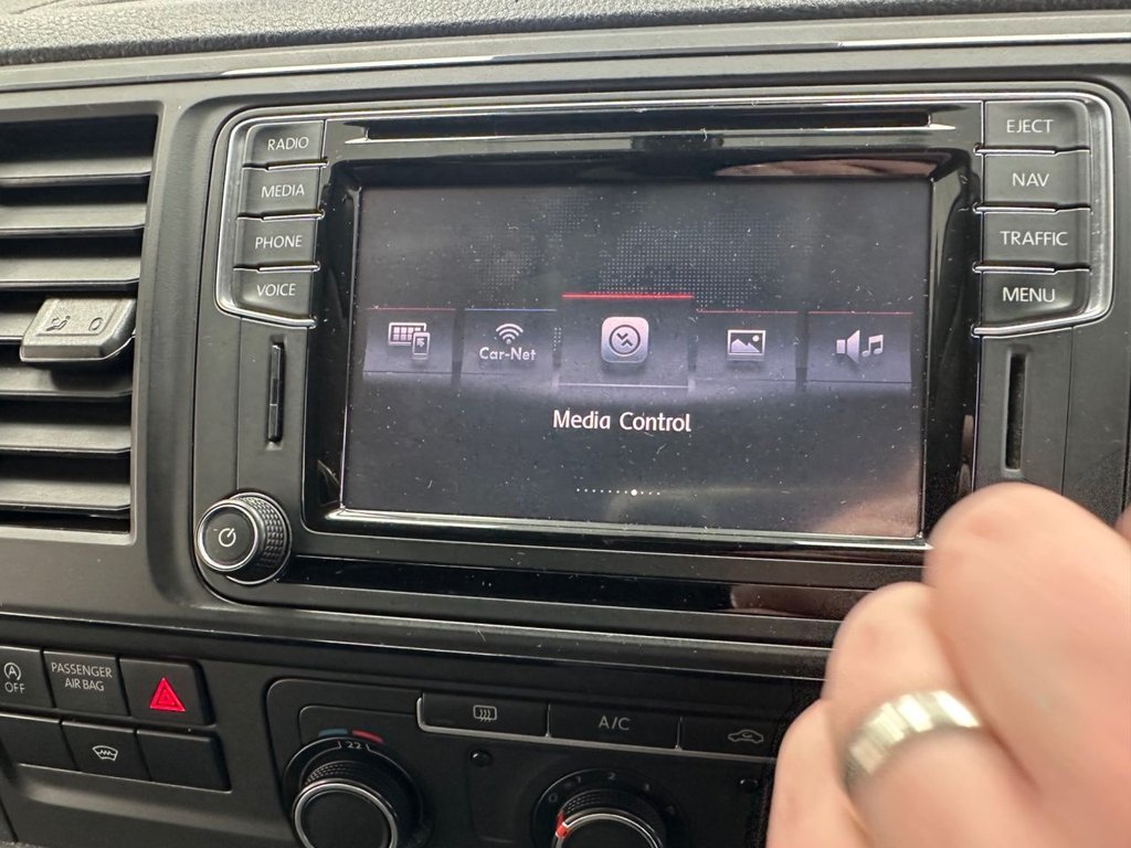 Used Volkswagen Transporter 2017 for sale - 77706193: Photo 50