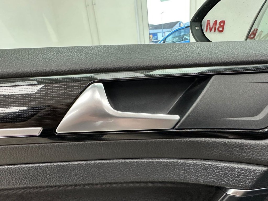 Used Volkswagen Golf 2017 for sale - 76430175: Photo 24