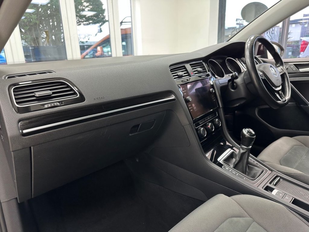 Used Volkswagen Golf 2017 for sale - 76430175: Photo 28