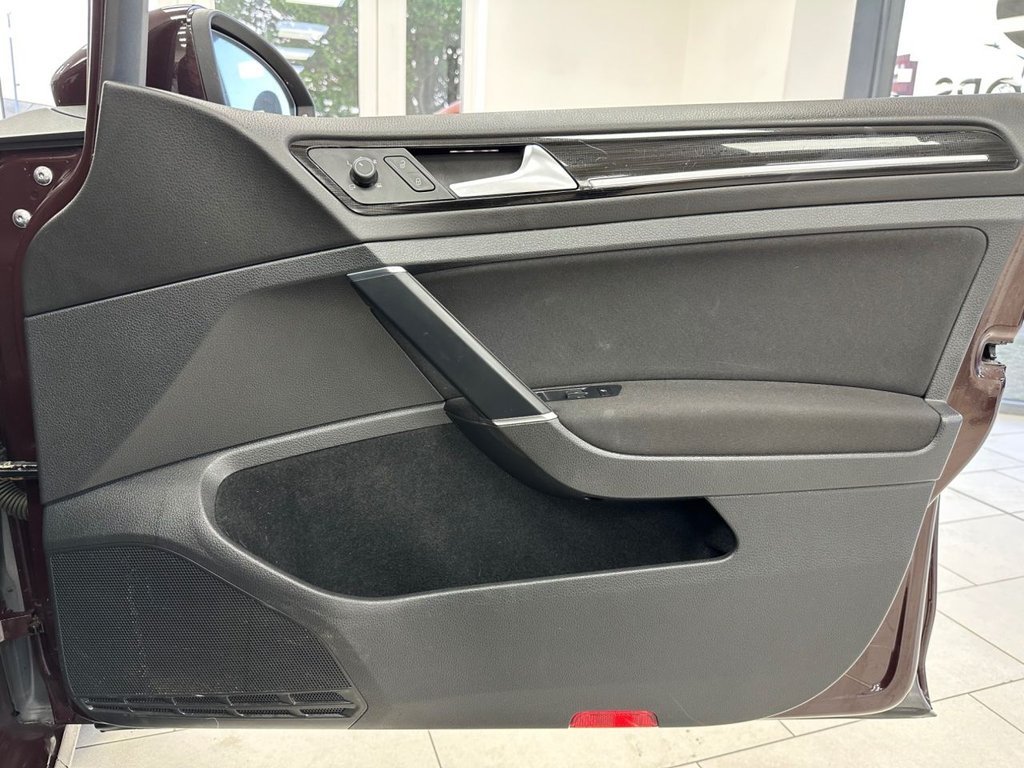 Used Volkswagen Golf 2017 for sale - 76430175: Photo 29