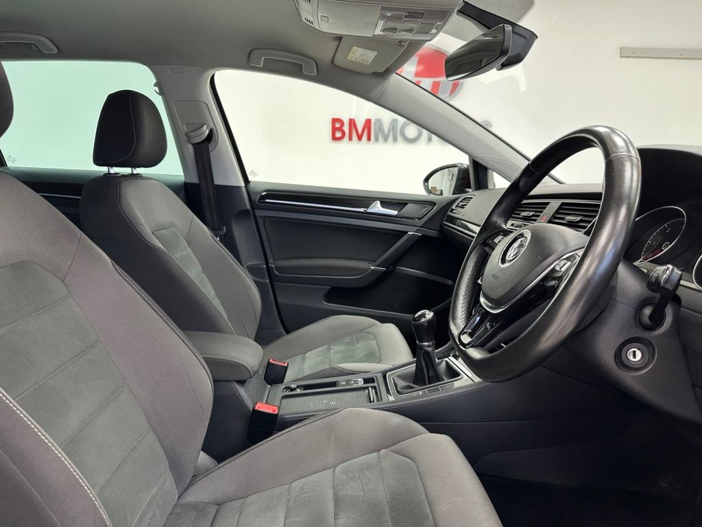 Used Volkswagen Golf 2017 for sale - 76430175: Photo 38