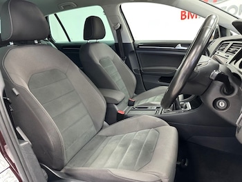 Used Volkswagen Golf 2017 for sale - 76430175: Photo