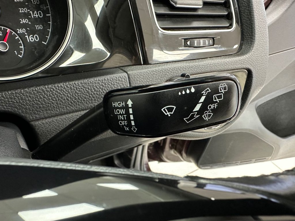 Used Volkswagen Golf 2017 for sale - 76430175: Photo 44