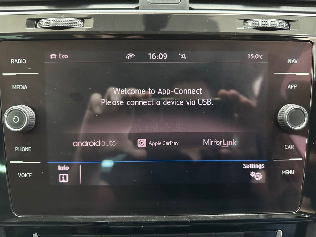 Used Volkswagen Golf 2017 for sale - 76430175: Photo 49