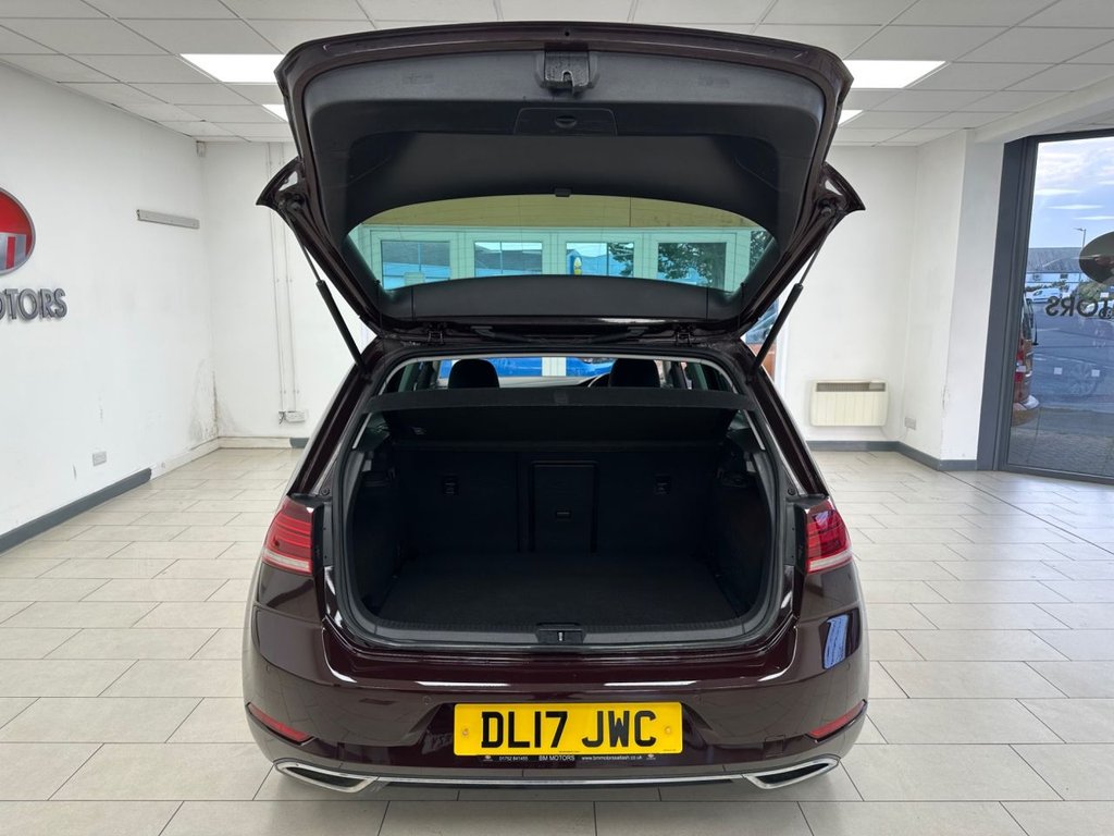 Used Volkswagen Golf 2017 for sale - 76430175: Photo 5