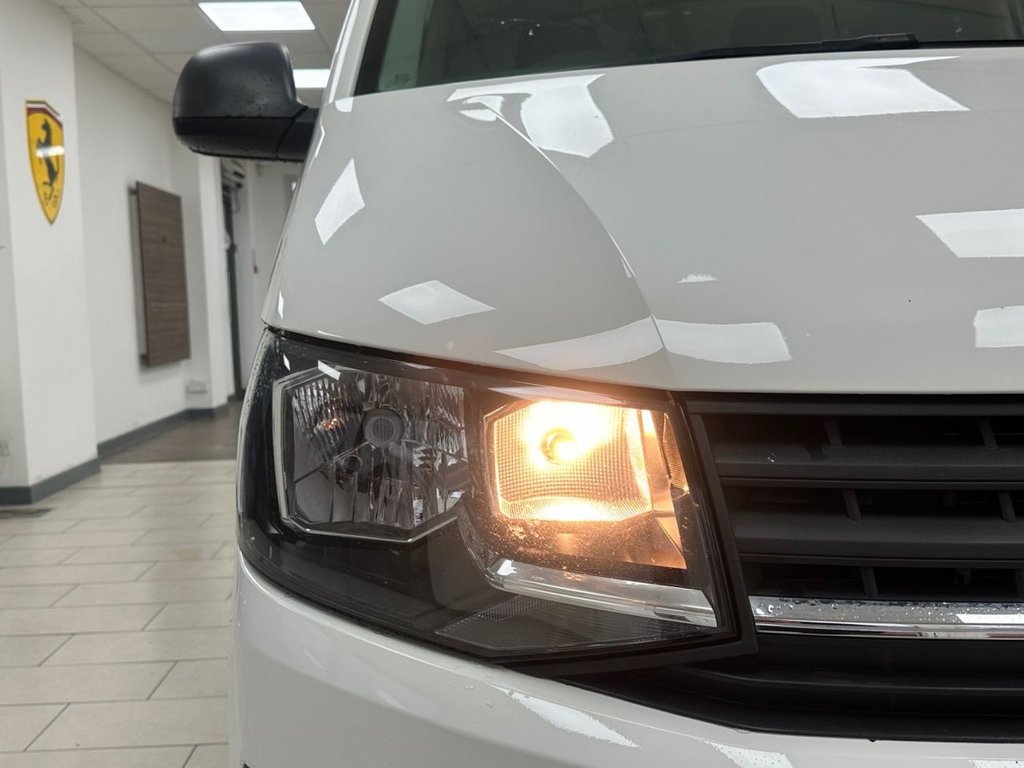 Used Volkswagen Transporter Shuttle 2017 for sale - 76469702: Photo 15