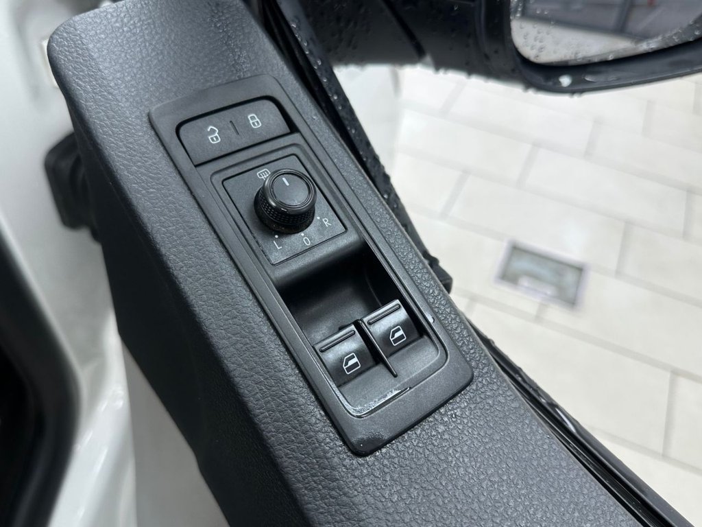 Used Volkswagen Transporter Shuttle 2017 for sale - 76469702: Photo 19