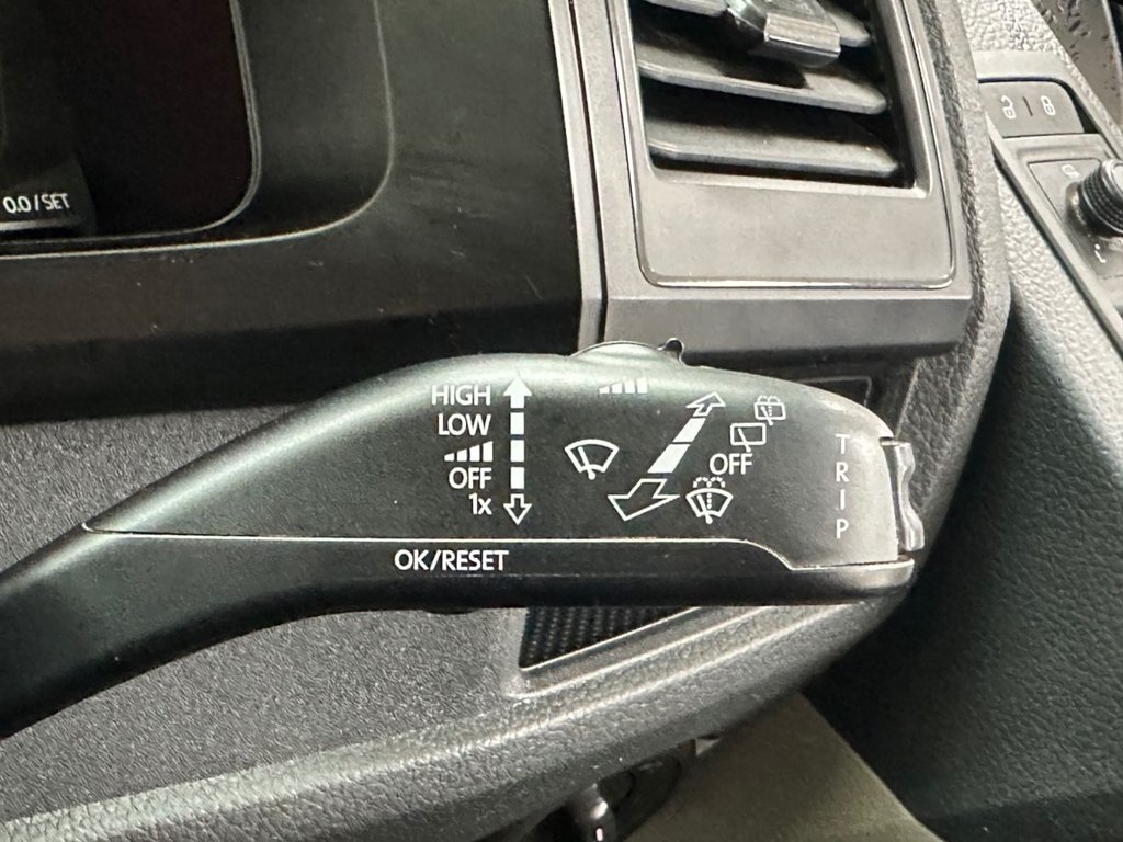 Used Volkswagen Transporter Shuttle 2017 for sale - 76469702: Photo 25