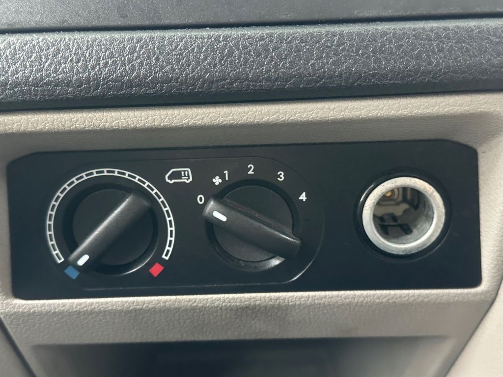 Used Volkswagen Transporter Shuttle 2017 for sale - 76469702: Photo 29