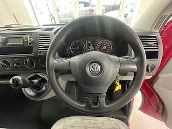 Used Volkswagen Transporter 2010 for sale - 78110437: Photo