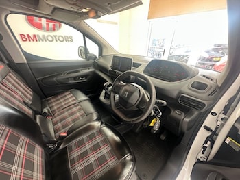Used Peugeot Partner 2020 for sale - 79409709: Photo