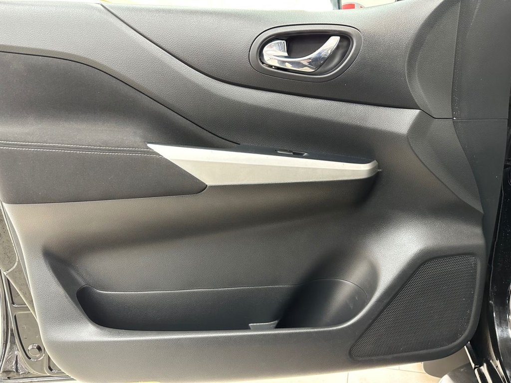 Used Nissan Navara 2021 for sale - 76396305: Photo 25