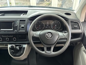 Used Volkswagen Transporter 2019 for sale - 77748245: Photo