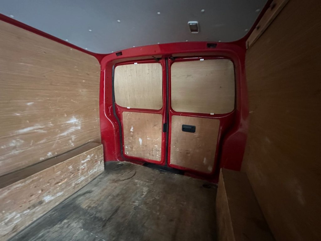 Used Volkswagen Transporter 2016 for sale - 78049640: Photo 18