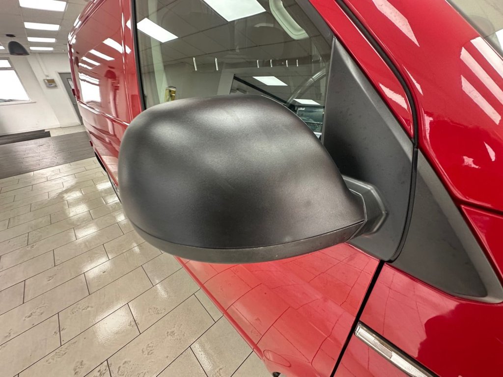 Used Volkswagen Transporter 2016 for sale - 78049640: Photo 28