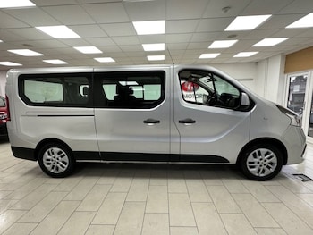 Used Renault Trafic 2017 for sale - 76569817: Photo