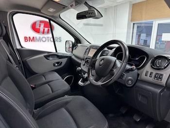 Used Renault Trafic 2017 for sale - 76569817: Photo