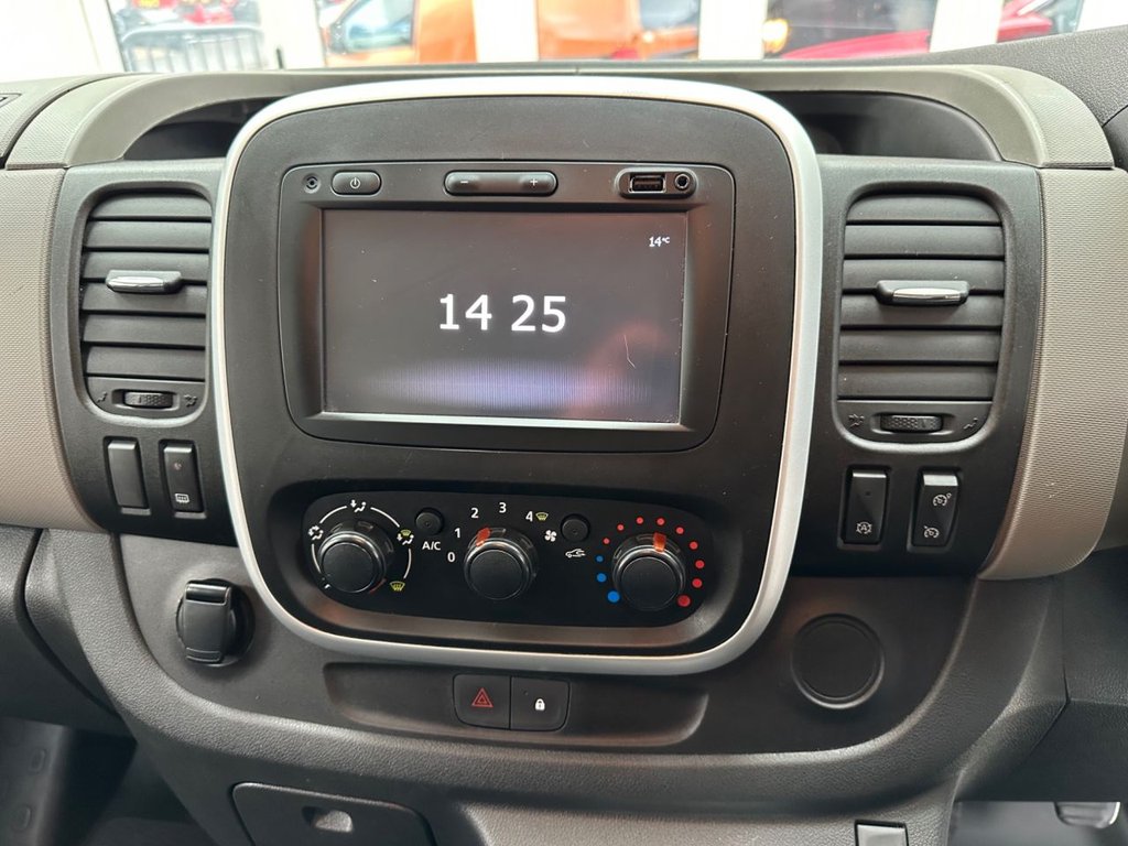 Used Renault Trafic 2017 for sale - 76569817: Photo 47