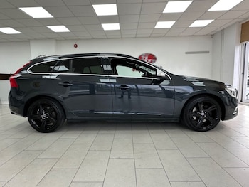 Used Volvo V60 2014 for sale - 75597272: Photo