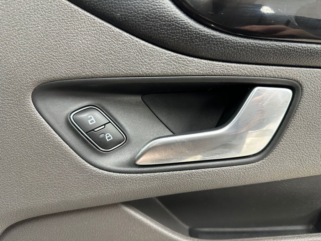 Used Ford Tourneo Custom 2020 for sale - 76447081: Photo 40