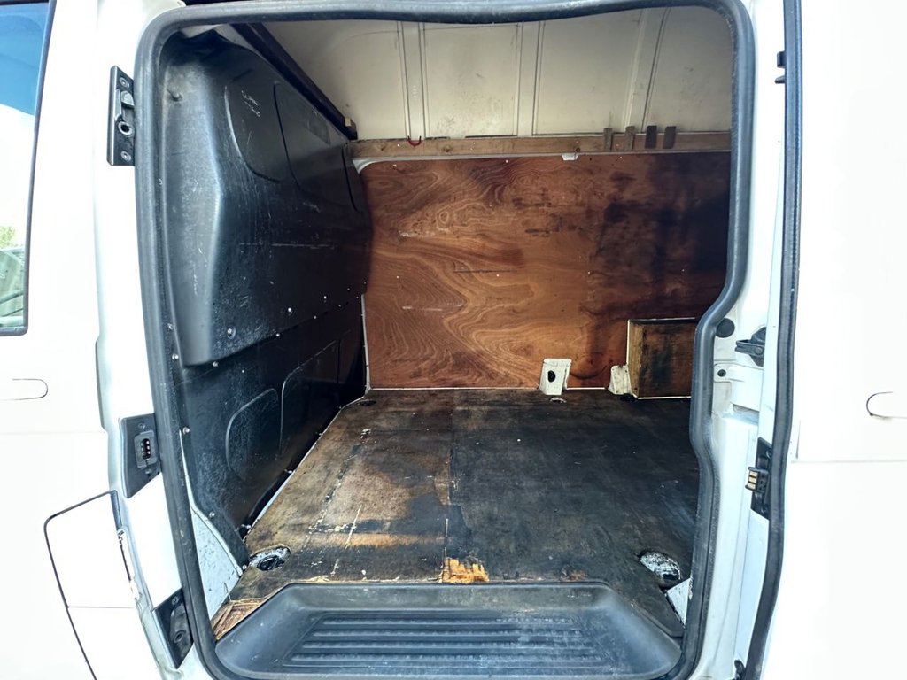 Used Volkswagen Transporter 2015 for sale - 77748293: Photo 17