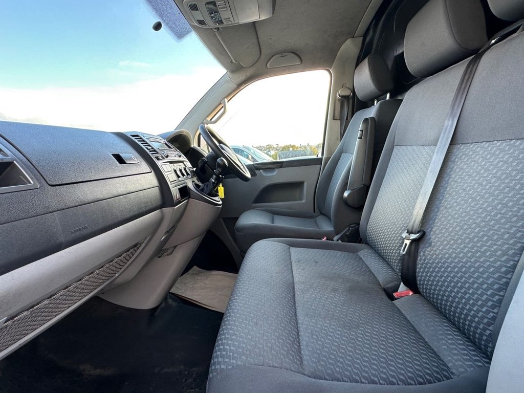 Used Volkswagen Transporter 2015 for sale - 77748293: Photo 36