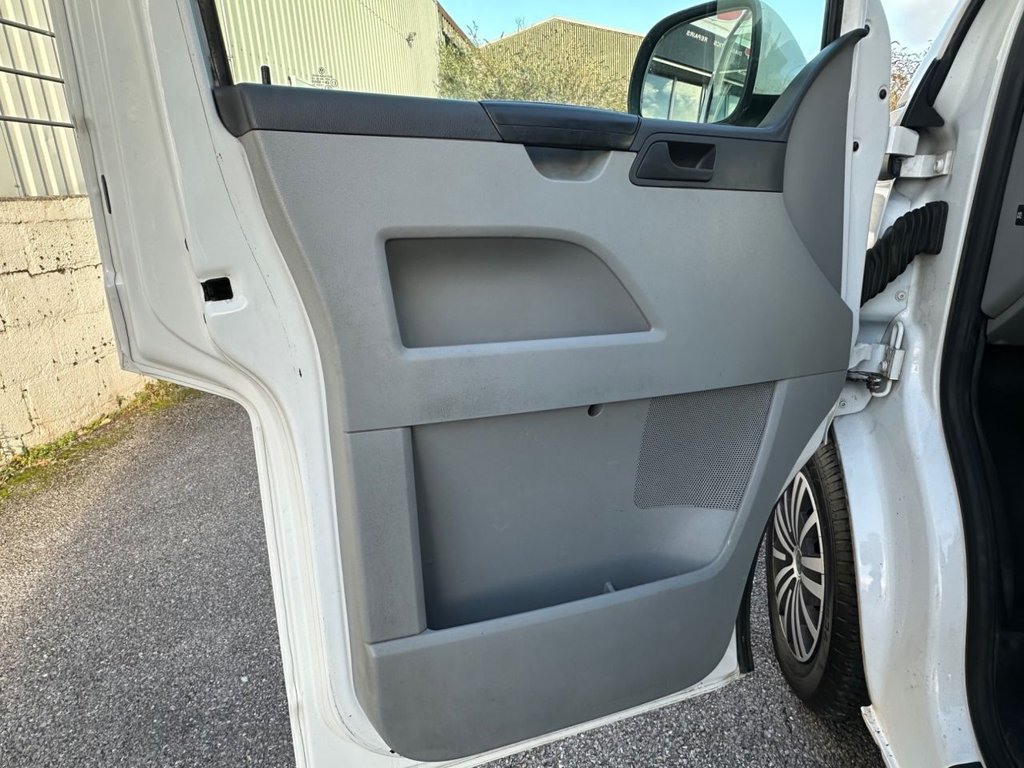 Used Volkswagen Transporter 2015 for sale - 77748293: Photo 39