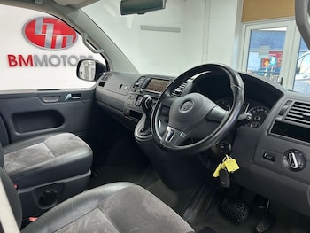 Used Volkswagen Caravelle 2010 for sale - 77007542: Photo