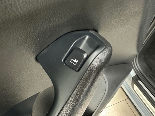Used Audi Q5 2010 for sale - 76333182: Photo 28