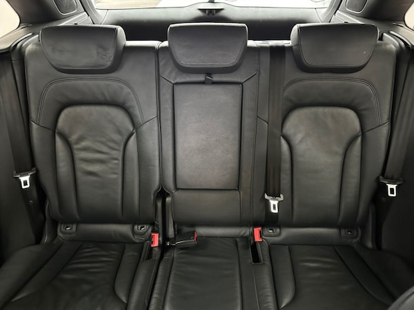 Used Audi Q5 2010 for sale - 76333182: Photo 36