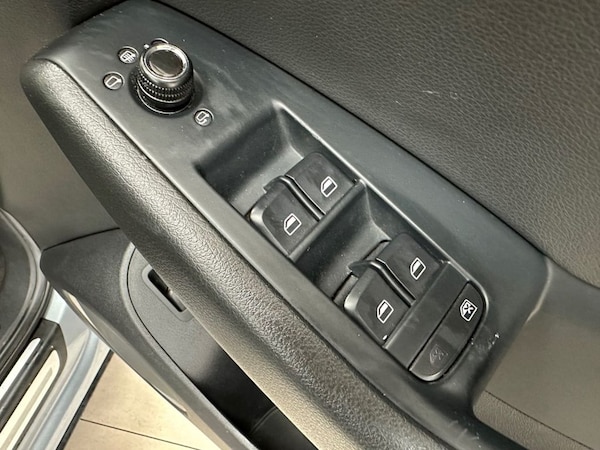 Used Audi Q5 2010 for sale - 76333182: Photo 39