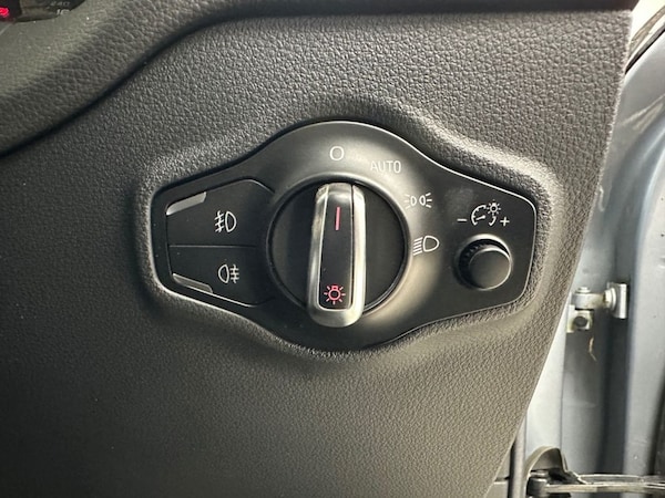Used Audi Q5 2010 for sale - 76333182: Photo 41