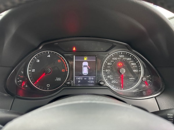 Used Audi Q5 2010 for sale - 76333182: Photo 45