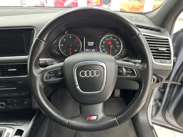 Used Audi Q5 2010 for sale - 76333182: Photo 46