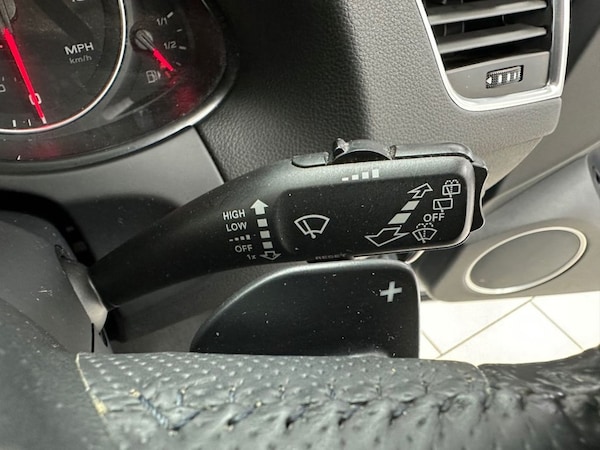 Used Audi Q5 2010 for sale - 76333182: Photo 47
